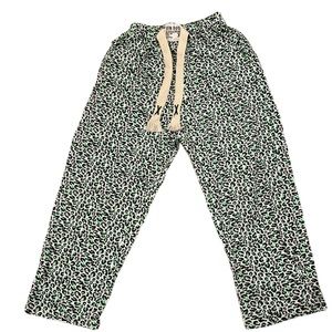 CLASSIC WEAR elastic pull
Waist comfy multi print new no tags pants Sz S